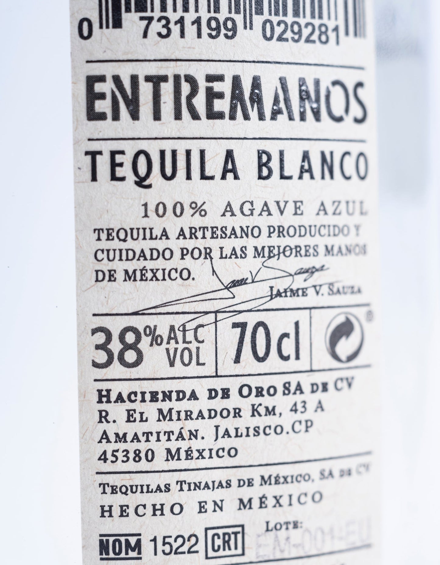 Tequila ENTREMANOS Blanco Lote No.2